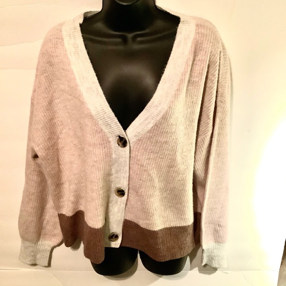 reitmans women’s cardigan sizes large - Picture 2 of 5